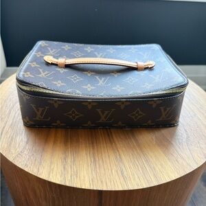 Authentic Louis Vuitton Monogram Canvas Nice Jewelry Case
